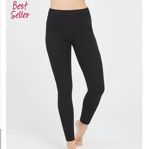 NWT! SPANX Jean-ish Ankle Leggings - Black - Size Medium